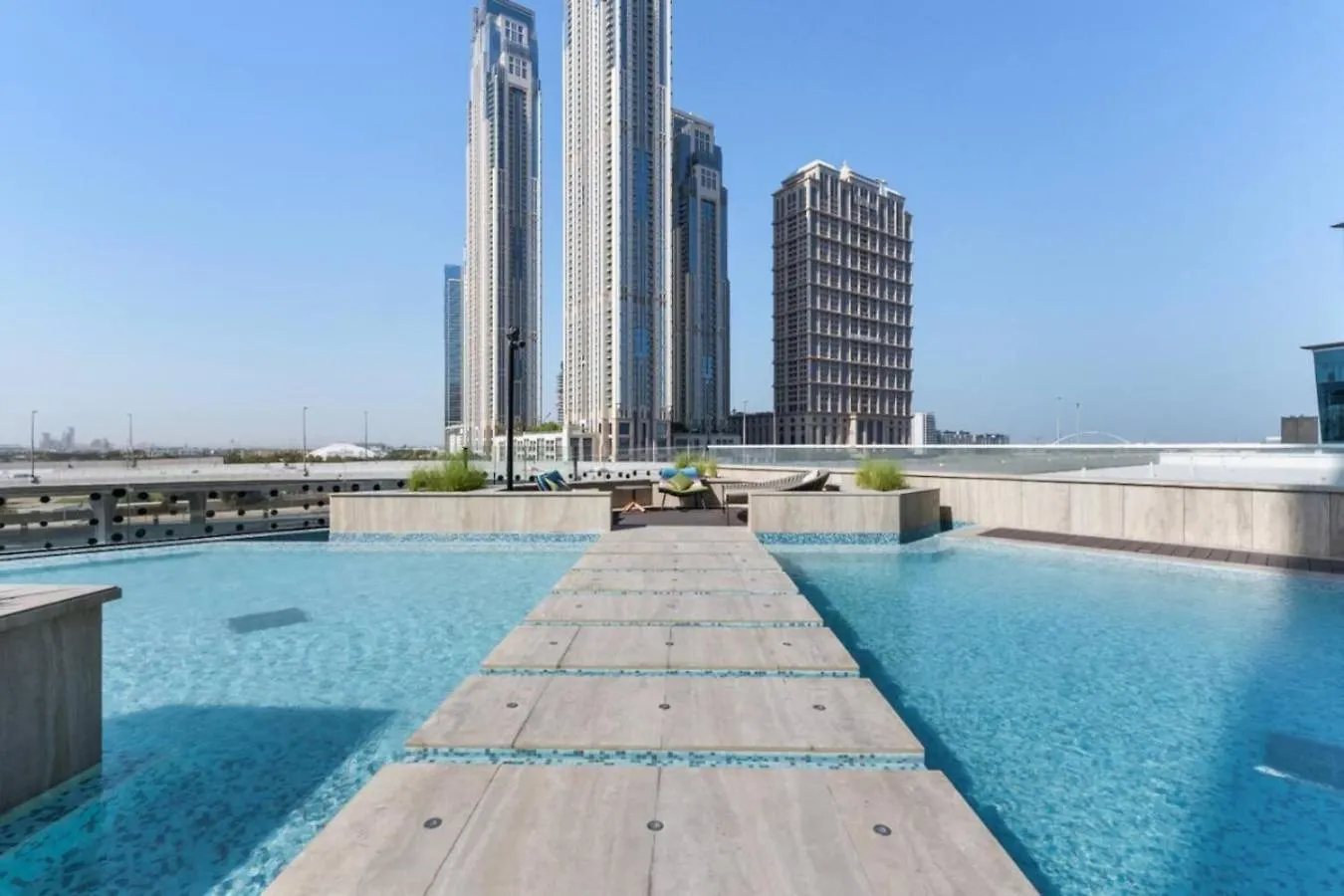 Miami Vibes | Canal View | Fully Furnished Studio Dubai Apartamento
